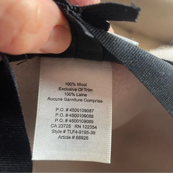 Alxiliary Aritzia Women's Cream Wool Hat - Picture 4 of 5